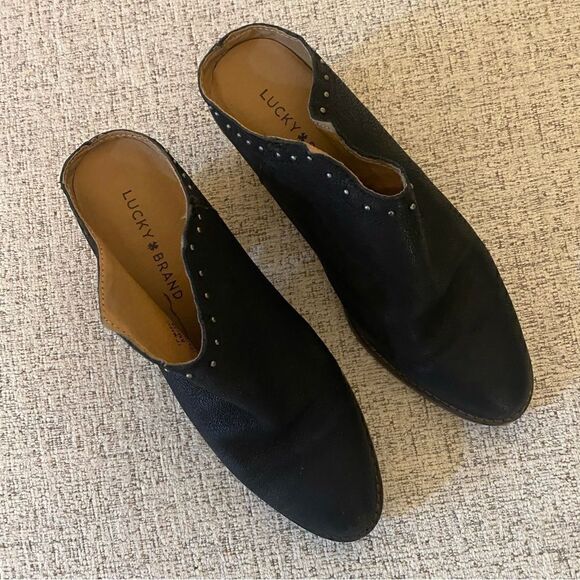Lucky Brand black suede clog heels with studs size 8 - Picture 5 of 7